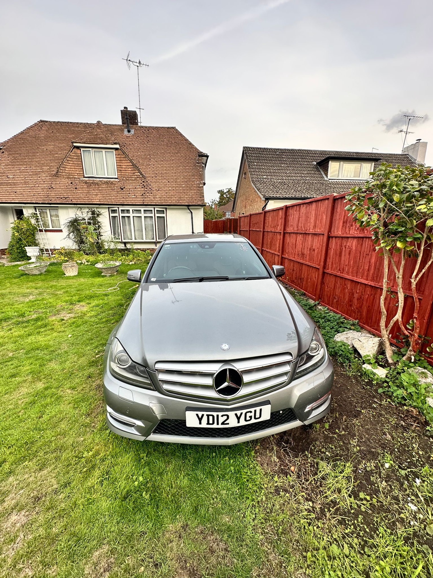 Mercedes Benz - £4610 - V5
